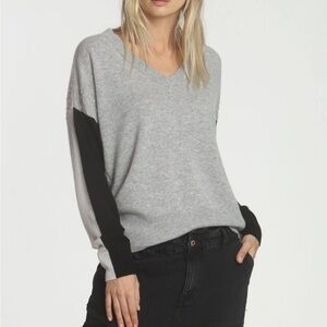 LABEL+thread Elle Block Crew Cashmere Sweater